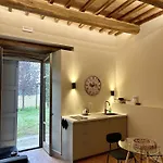 Agriturismo Tenuta Morcella Con Piscina Privata Apartamento