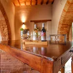 Appartamento Agriturismo Tenuta Morcella con piscina privata *