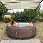 Agriturismo Tenuta Morcella Con Piscina Privata Morcella